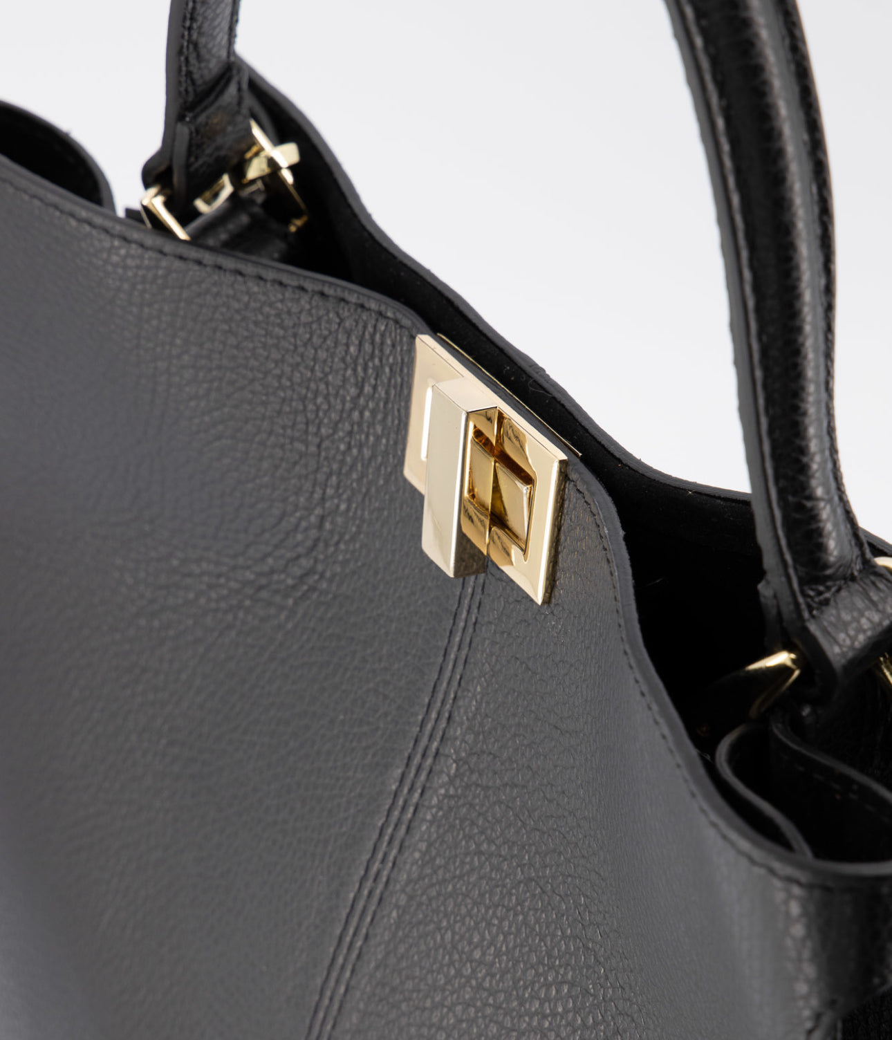 Noëlle classic grain handtas zwart goudkleurig